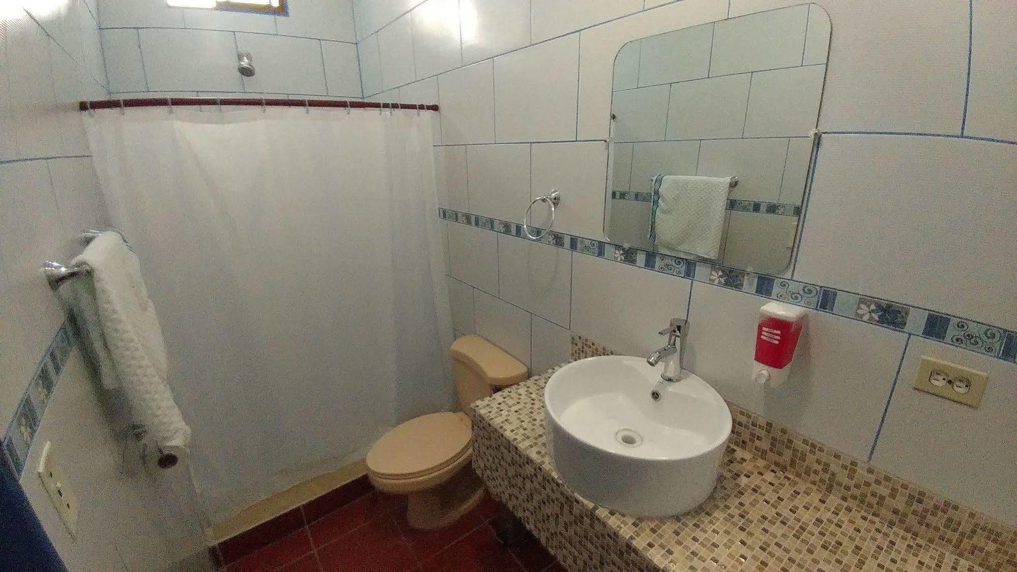 Hotel El Internacional กรานาดา ภายนอก รูปภาพ